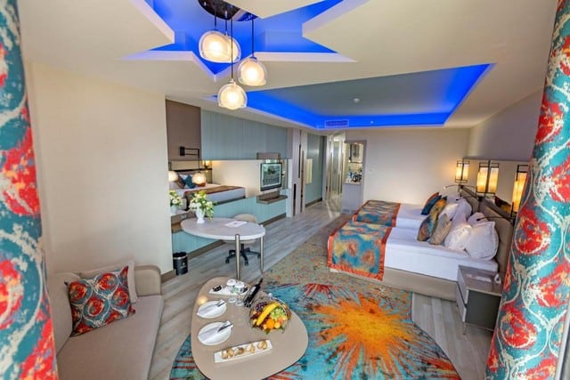 رويال سيجينيوس انطاليا